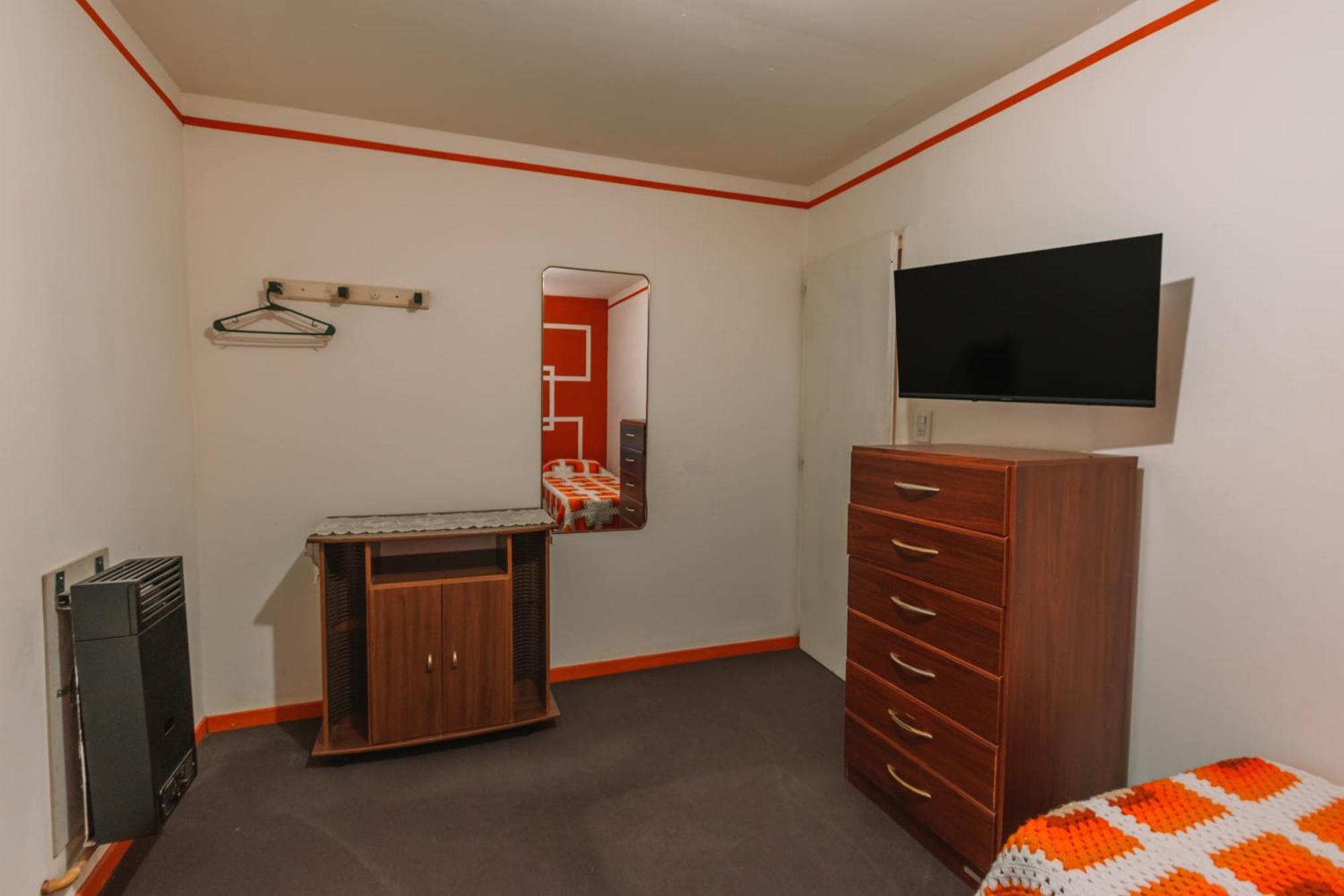 Habitaciones Mary 2 Camas Simples En Casa Compartida อูซัวยา ภายนอก รูปภาพ